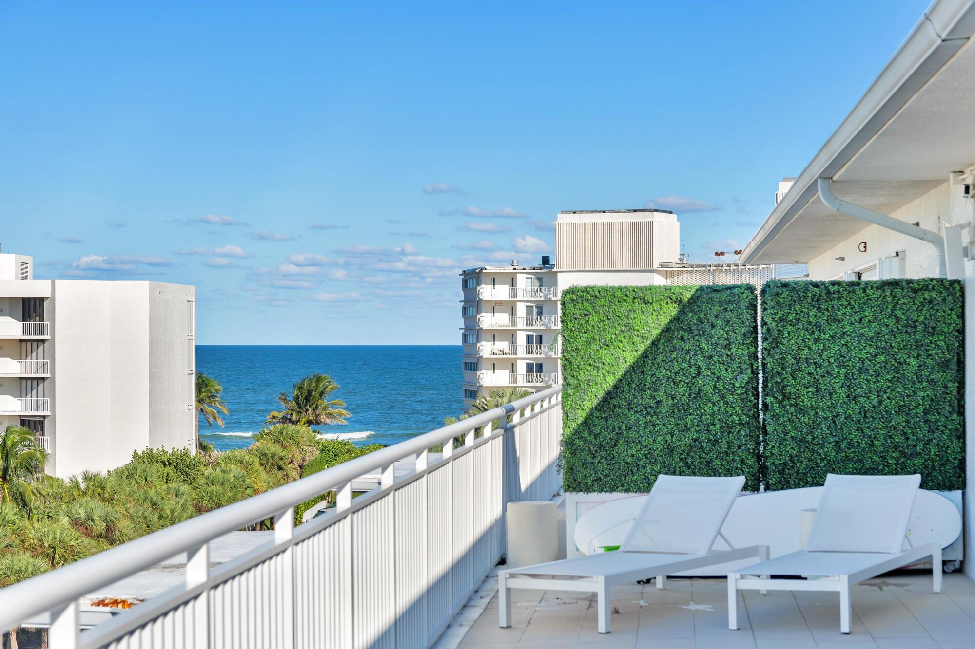 CARLYLE HOUSE CONDO - Residential Lease