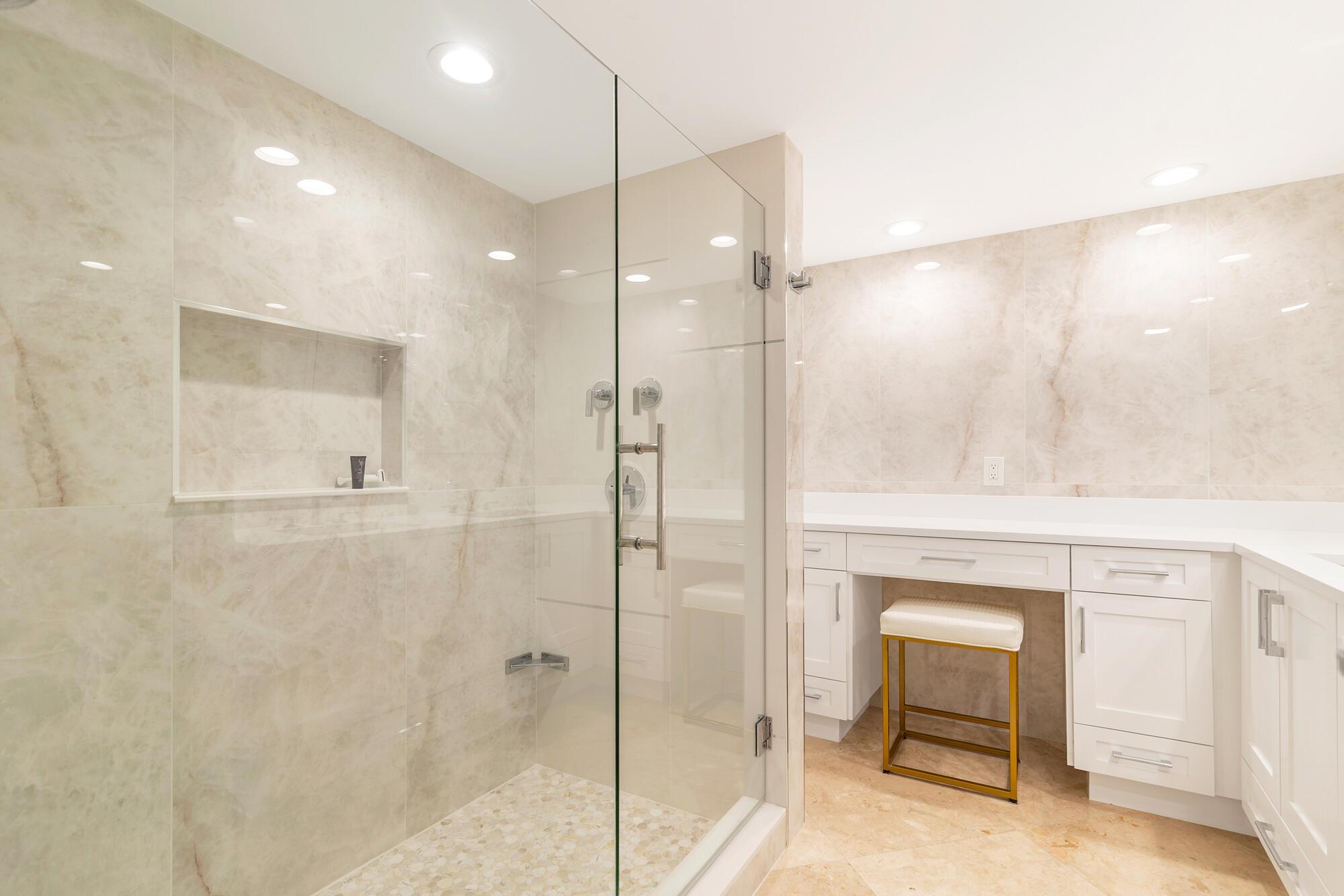 CARLYLE HOUSE CONDO - Residential Lease