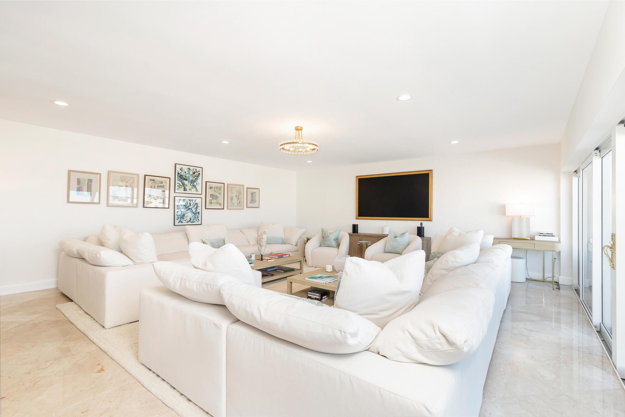 CARLYLE HOUSE CONDO - Residential Lease