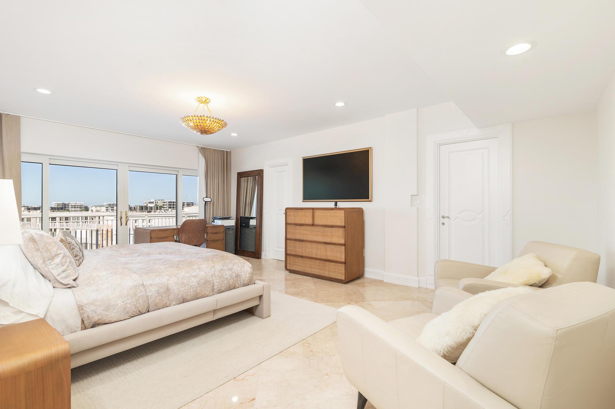 CARLYLE HOUSE CONDO - Residential Lease