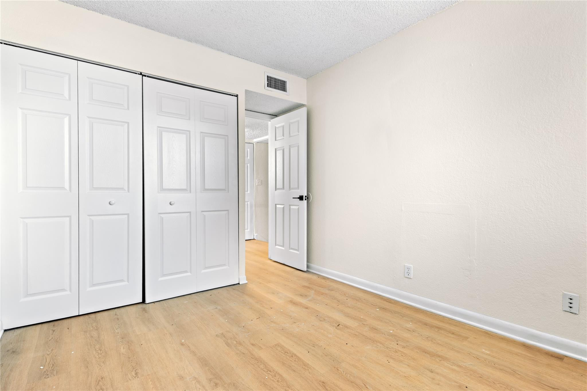 CORAL SPRINGS ESTATE TOWNHOMES - Residential