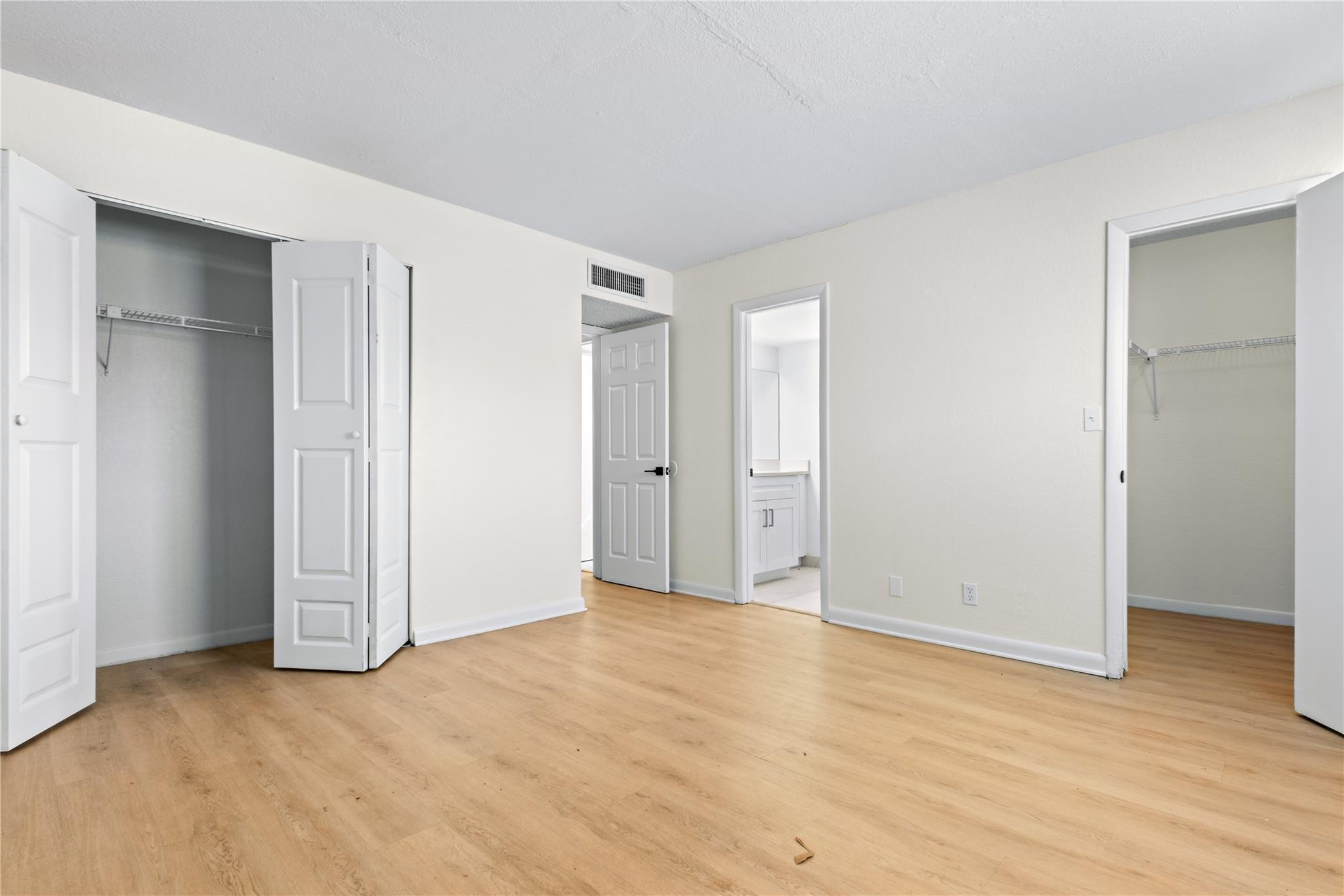 CORAL SPRINGS ESTATE TOWNHOMES - Residential