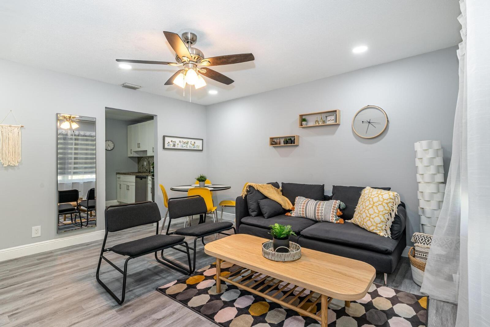 UPDATED 2 BED, 1 BATH DUPLEX! NEWER KITCHEN, BATHS, A/C, APPLIANCES! SCREENED PORCH, YARD! CAN BE RENTED FURNISHED OR UNFURNISHED.
