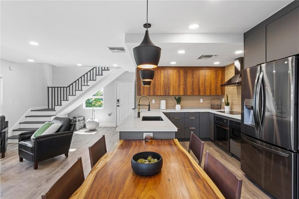 Photo of 1501 SE 15th Street #3-1, Fort Lauderdale, FL 33316 (MLS # F10386993)