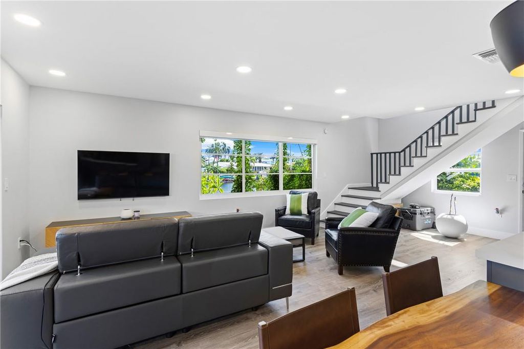 Photo of 1501 SE 15th Street #3-1, Fort Lauderdale, FL 33316 (MLS # F10386993)