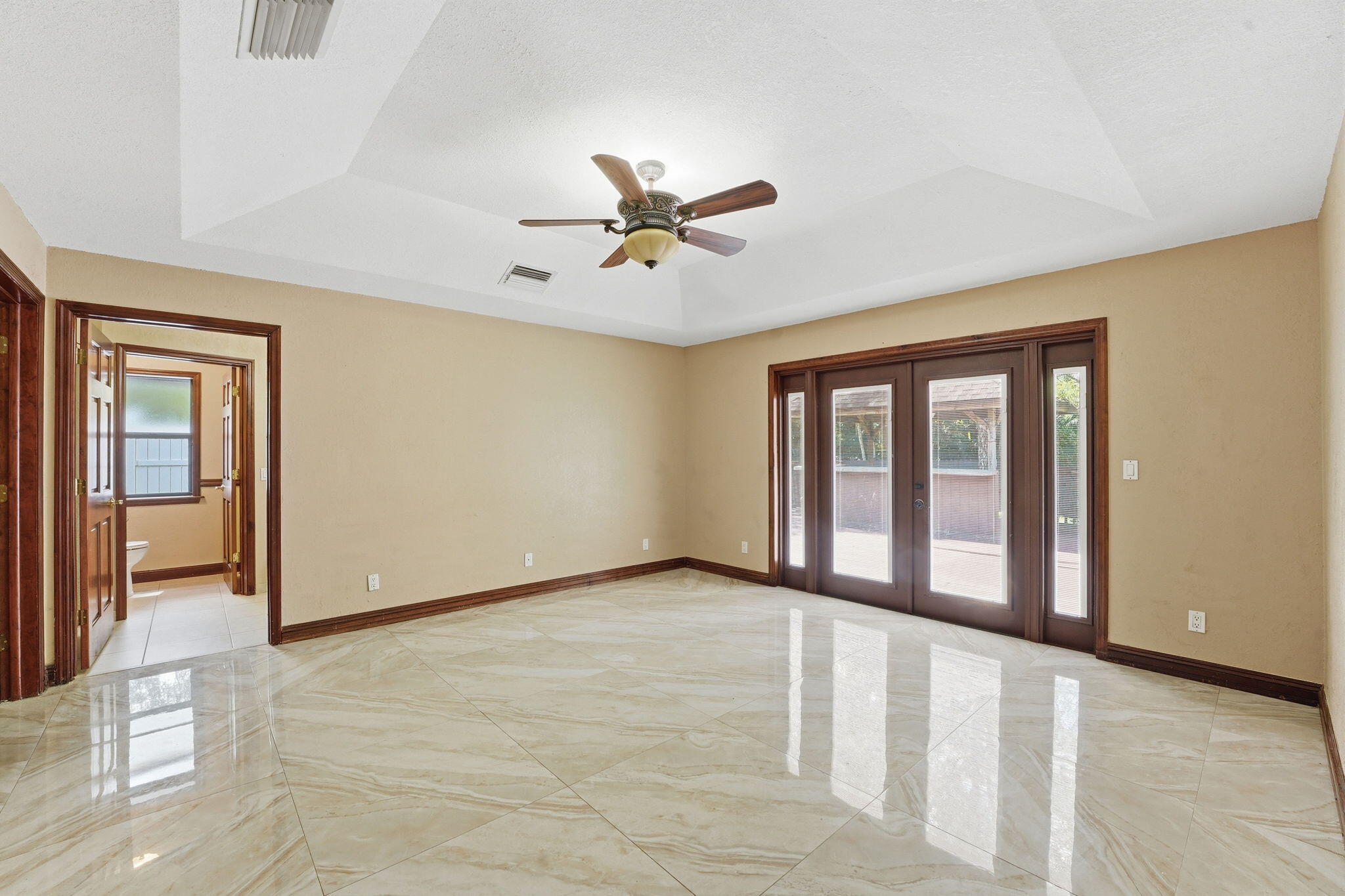 ACREAGE - Residential Lease
