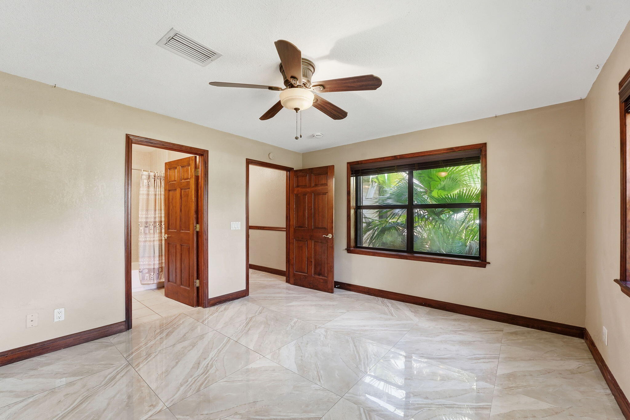 ACREAGE - Residential Lease