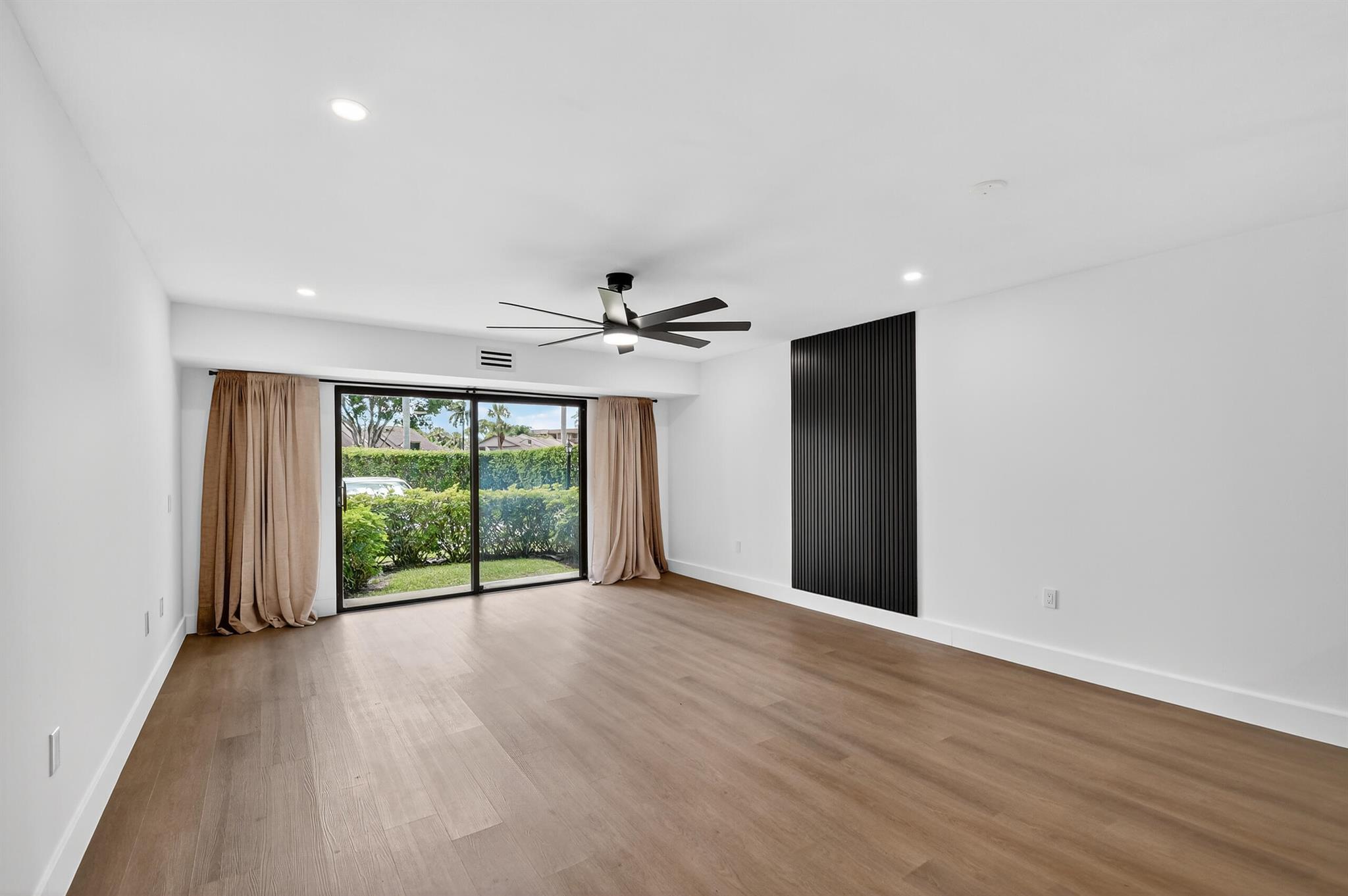 FOUNTAINS OF PALM BEACH C - Residential