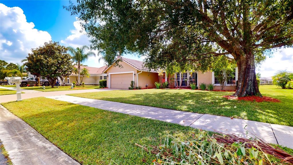 Photo of 1282 SW Maplewood Drive, Port Saint Lucie, FL 34986 (MLS # F10403727)