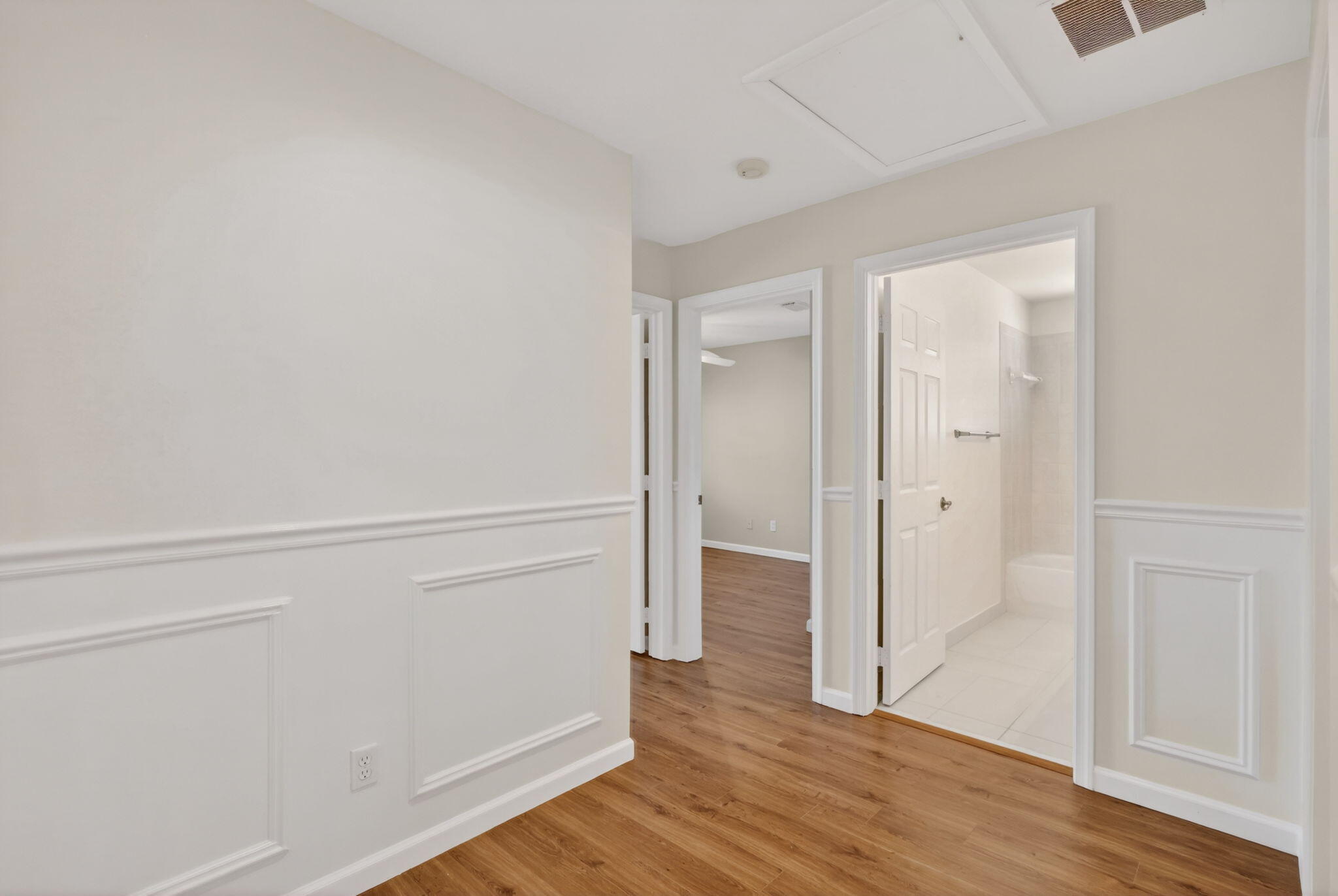 WILLOUGHBY (AKA WILLOUGHBY GLEN) - Residential