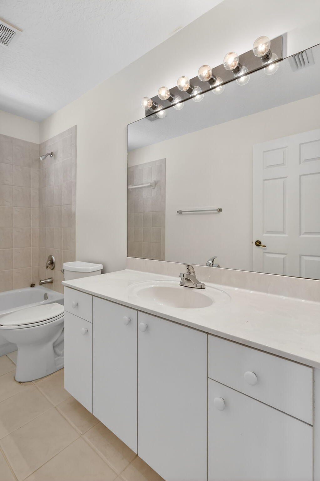 WILLOUGHBY (AKA WILLOUGHBY GLEN) - Residential