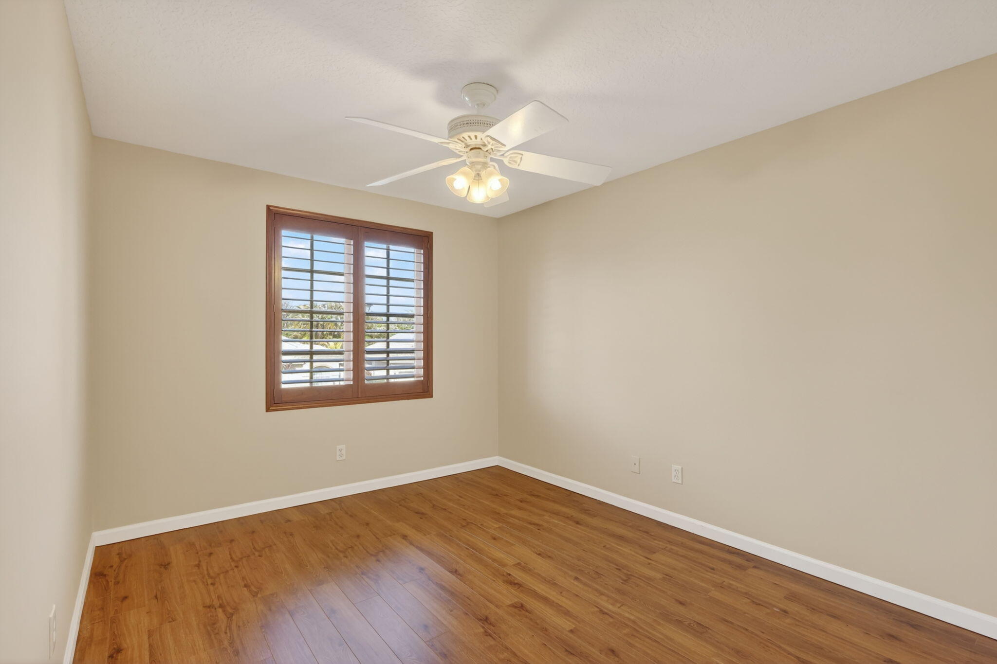 WILLOUGHBY (AKA WILLOUGHBY GLEN) - Residential