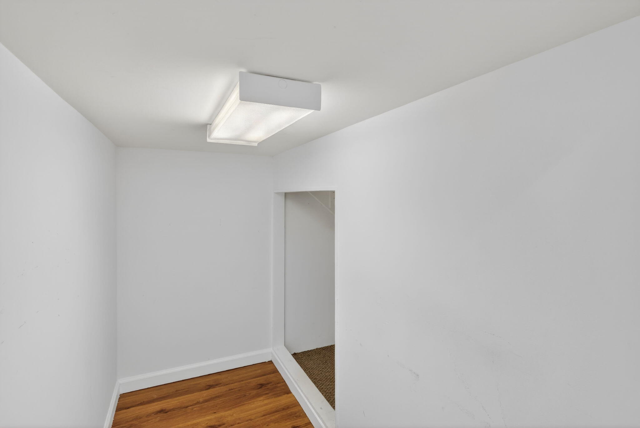 WILLOUGHBY (AKA WILLOUGHBY GLEN) - Residential