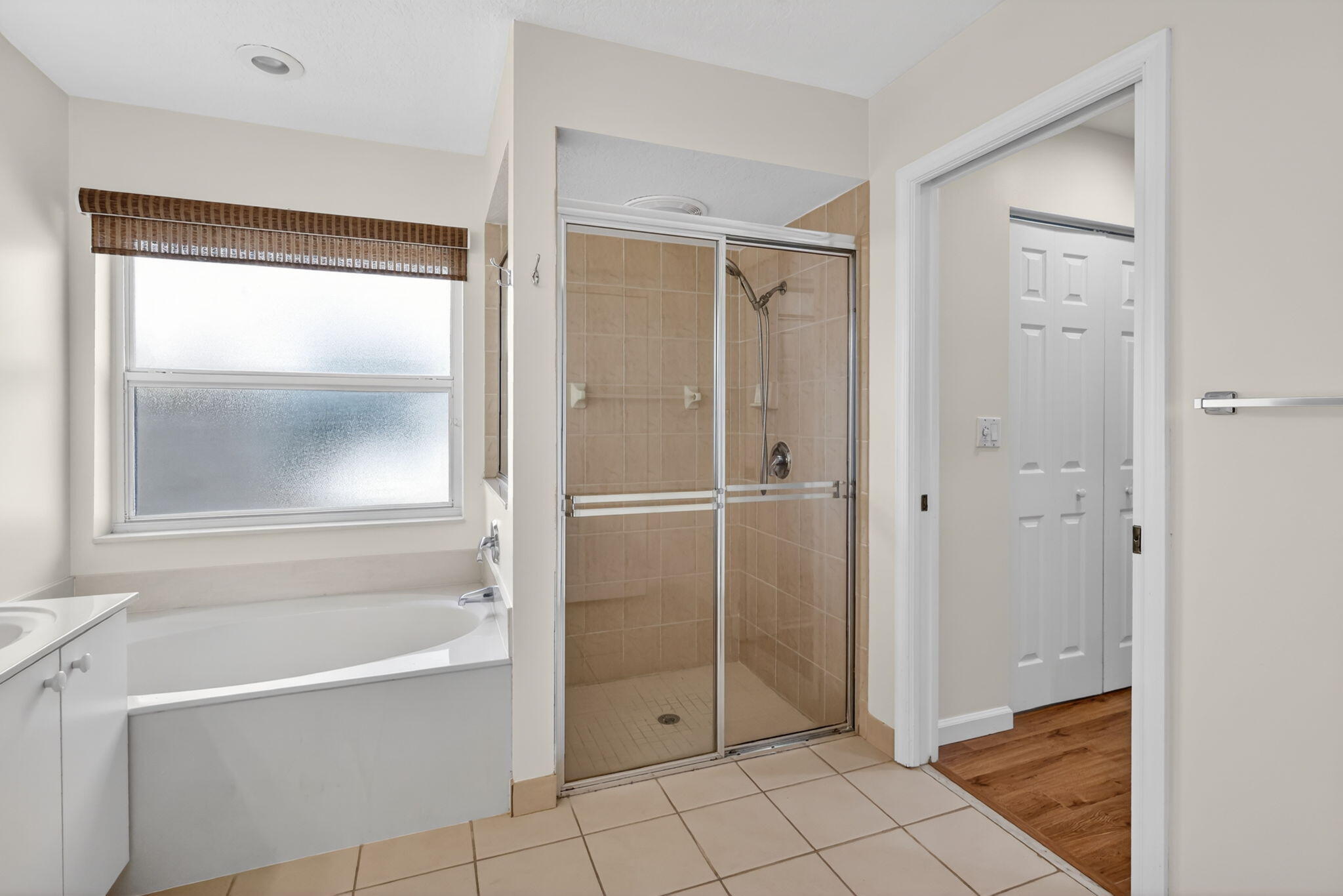 WILLOUGHBY (AKA WILLOUGHBY GLEN) - Residential