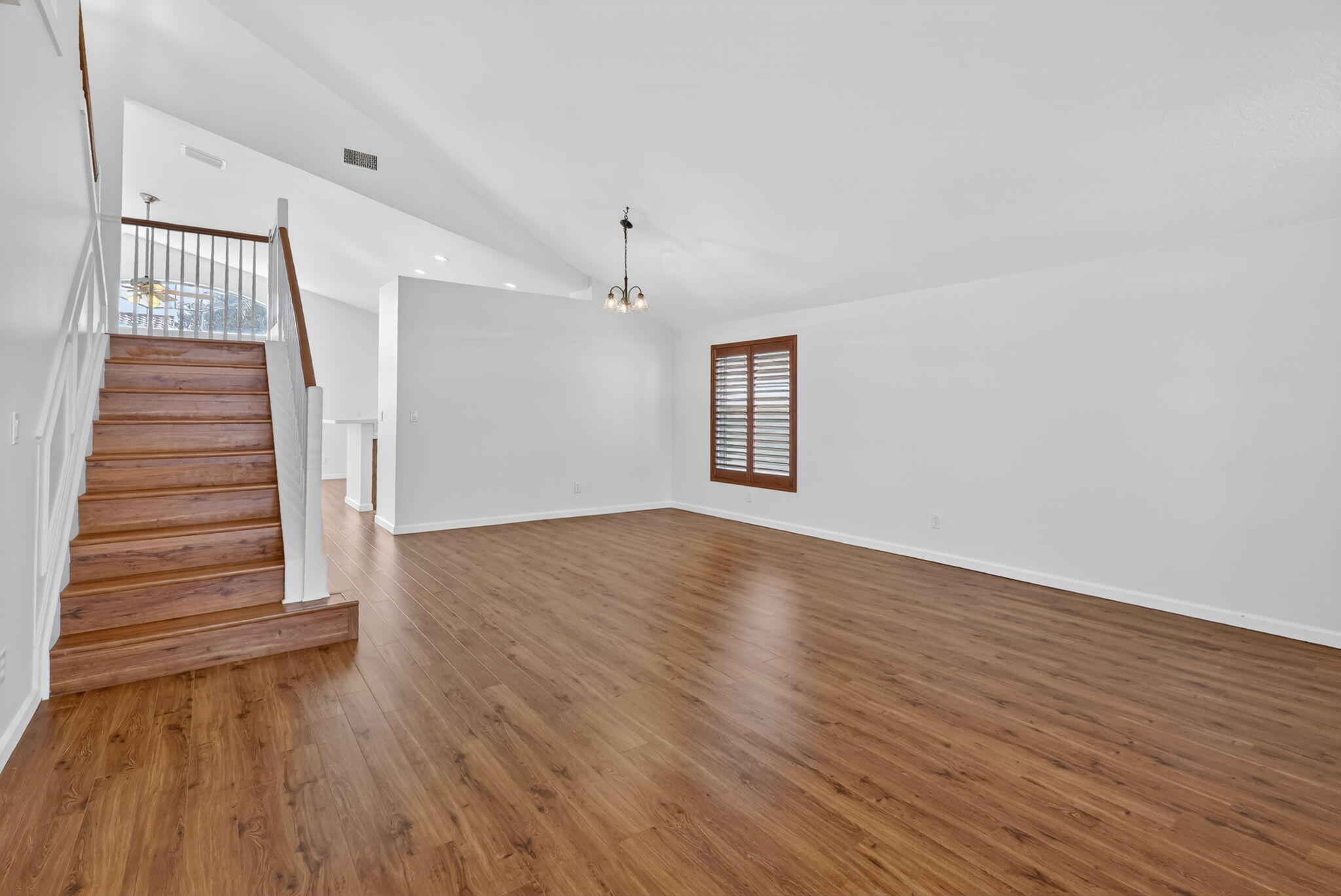 WILLOUGHBY (AKA WILLOUGHBY GLEN) - Residential