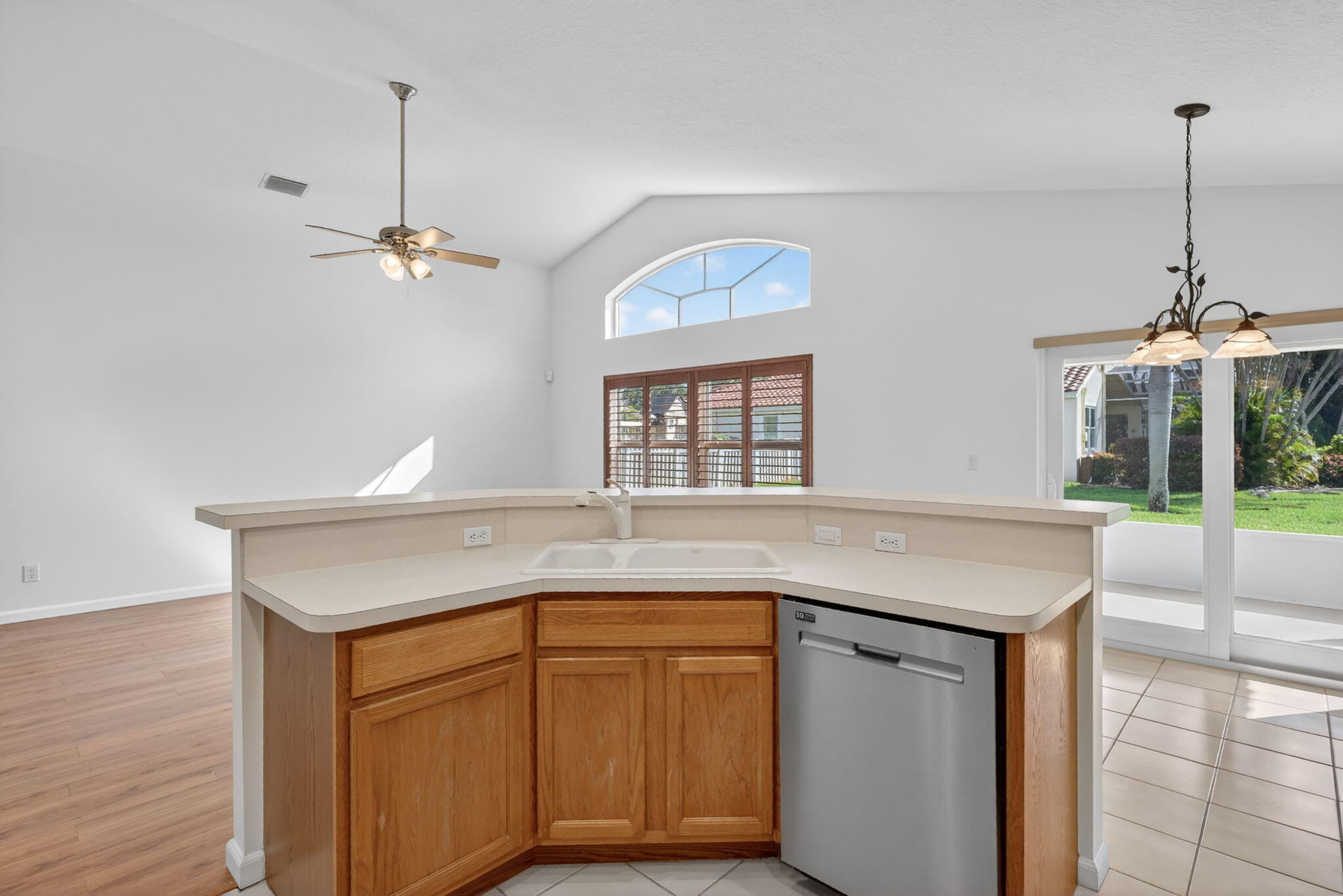 WILLOUGHBY (AKA WILLOUGHBY GLEN) - Residential