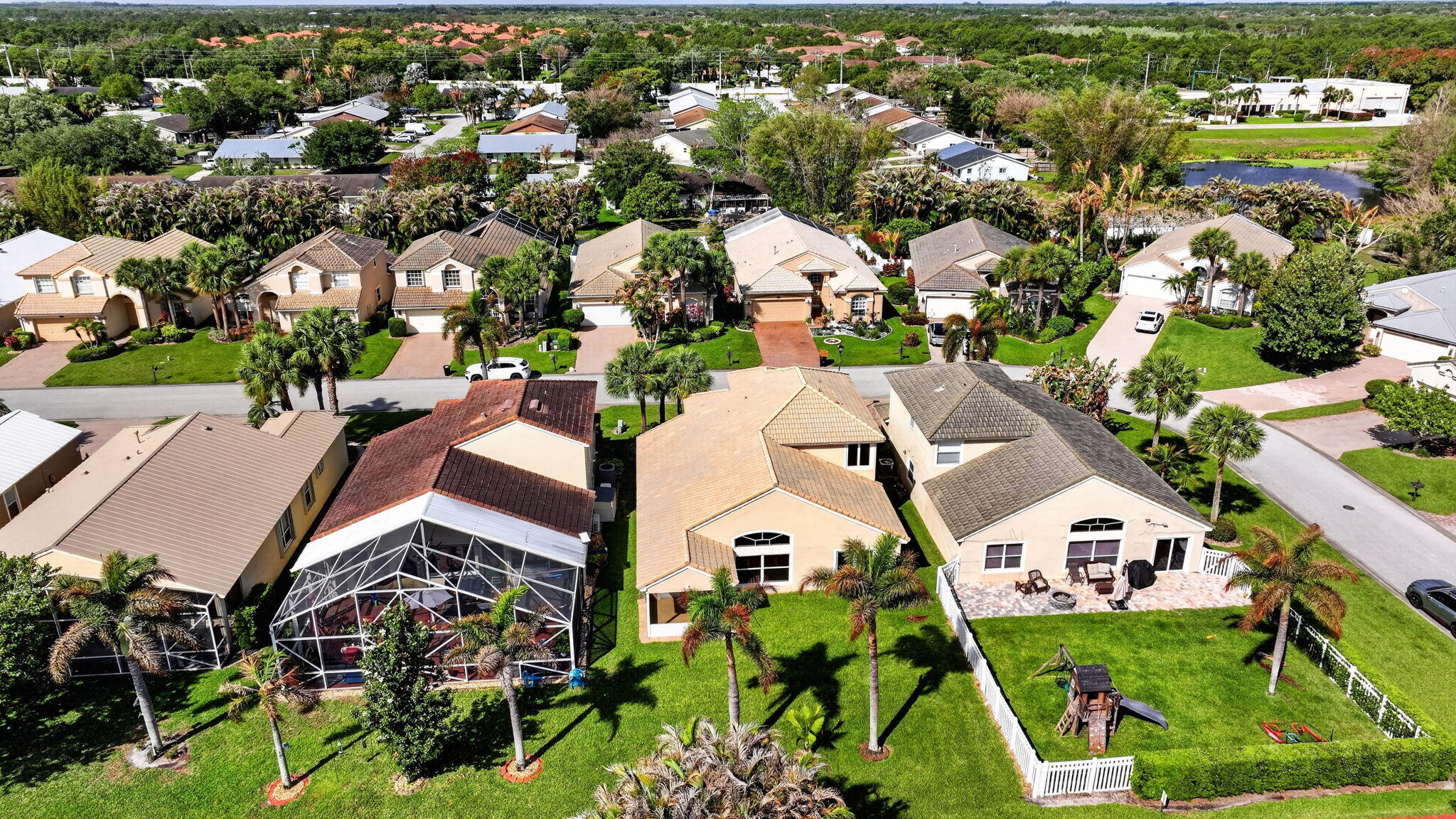 WILLOUGHBY (AKA WILLOUGHBY GLEN) - Residential