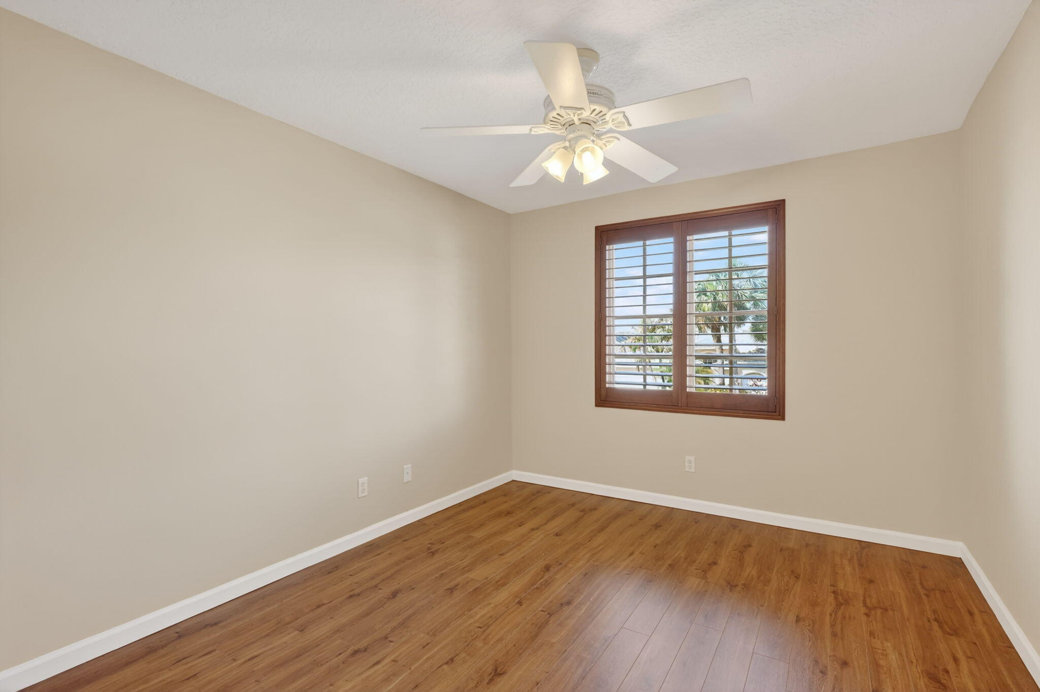 WILLOUGHBY (AKA WILLOUGHBY GLEN) - Residential