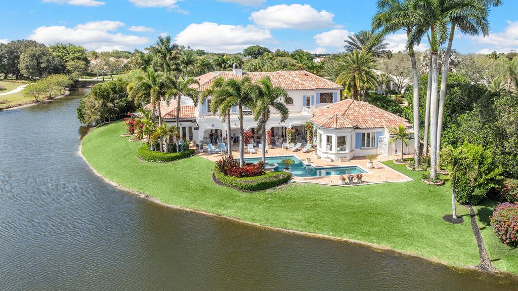 Photo of 2600 Fairway Island Drive, Wellington, FL 33414 (MLS # R11169874)