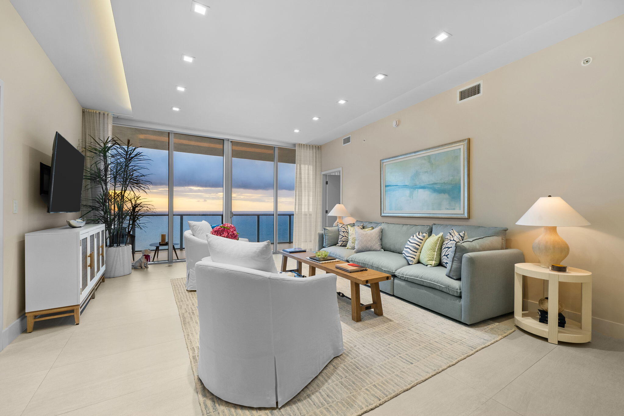 2200 N Ocean Boulevard S1802