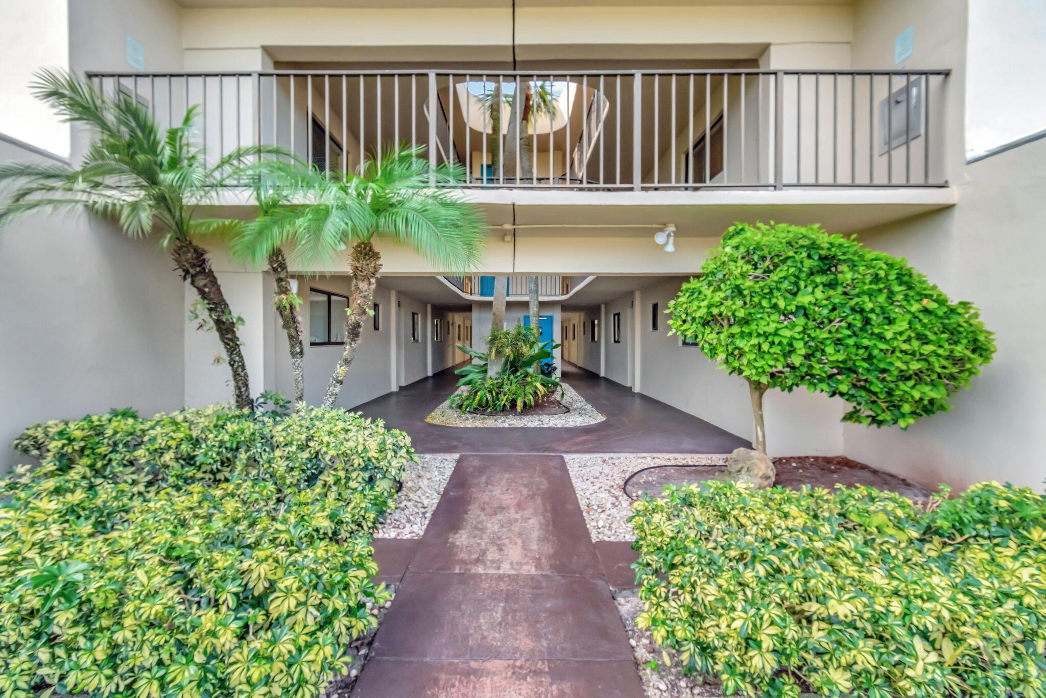 5190 Las Verdes Circle 202