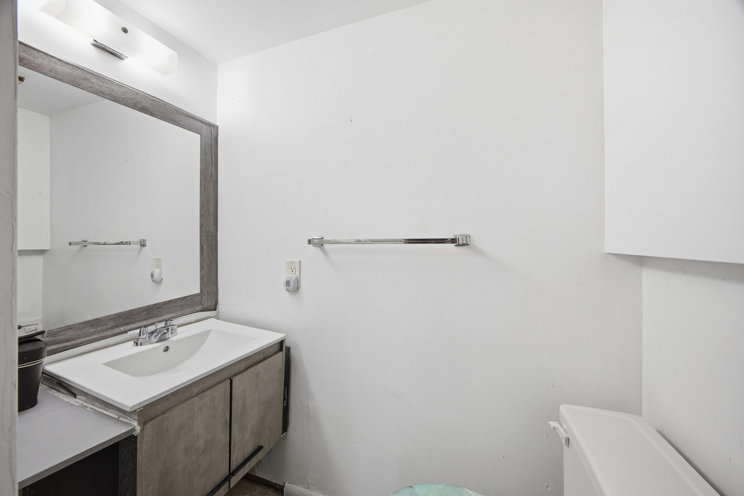 WATERVIEW ESTATES - Residential Lease