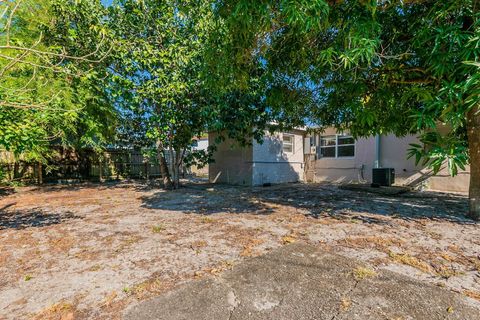 A home in Lake Worth Beach