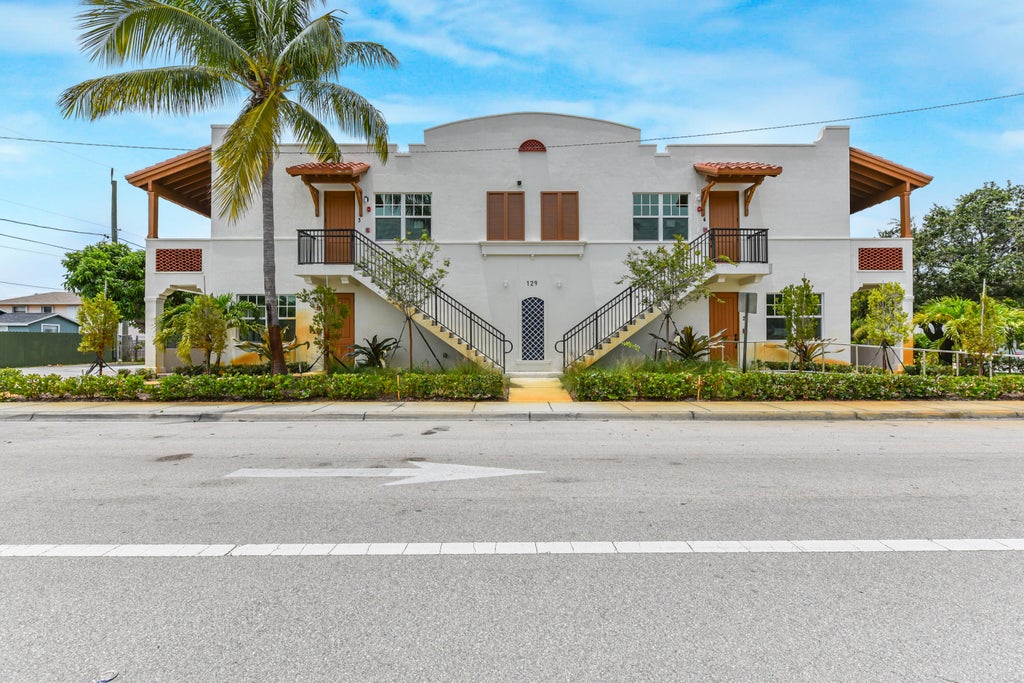 Photo of 129 S K Street, Lake Worth, FL 33460 (MLS # B26043673)