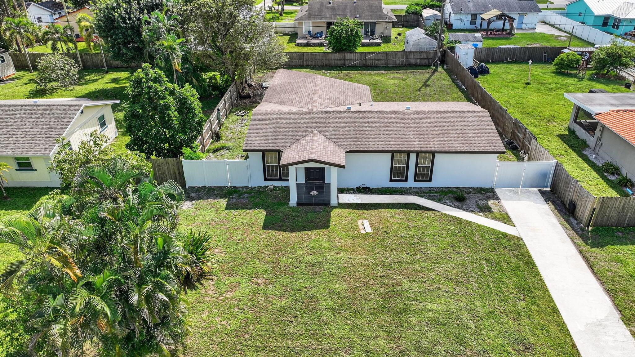 DELRAY GARDEN ESTATES - Residential
