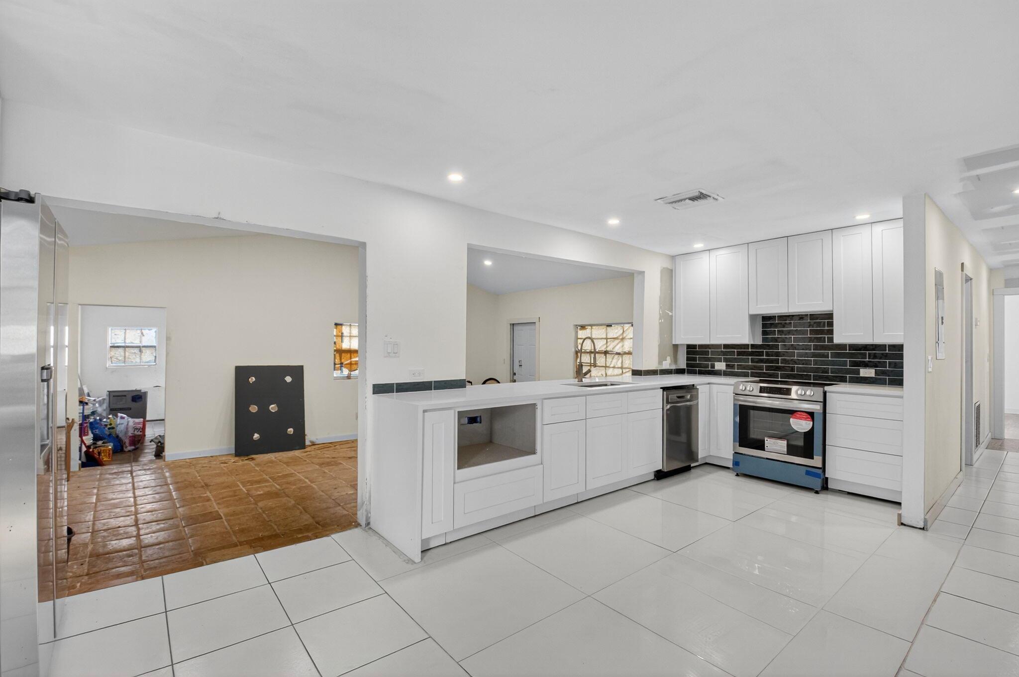View photos, virtual tours, details... 5196 Palm Ridge Boulevard