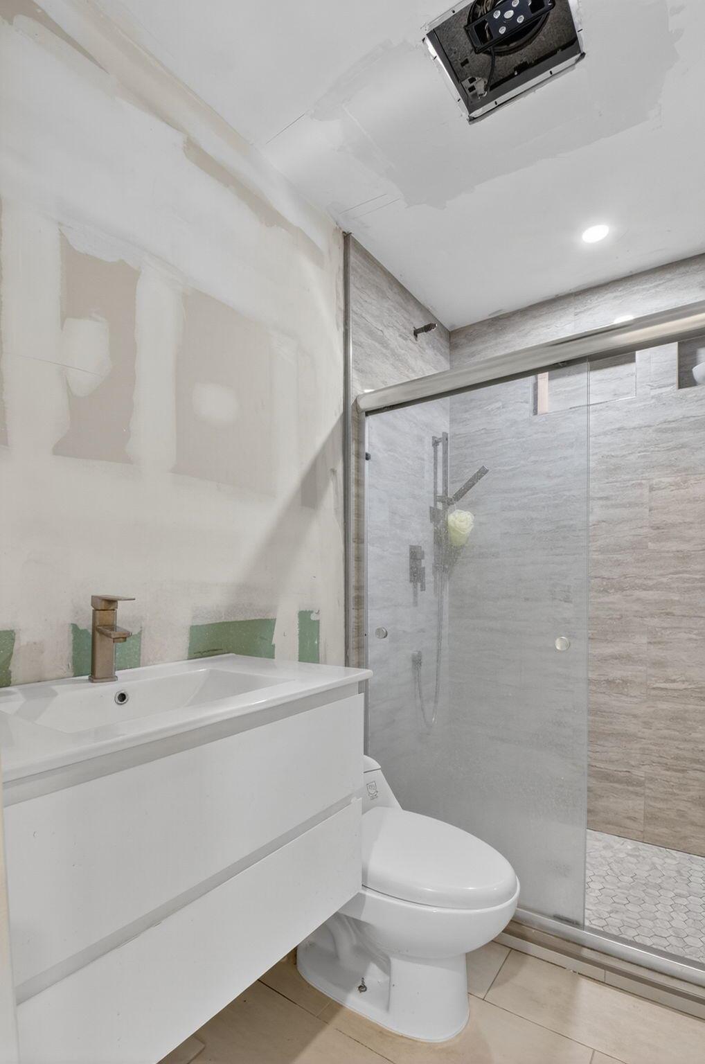 DELRAY GARDEN ESTATES - Residential