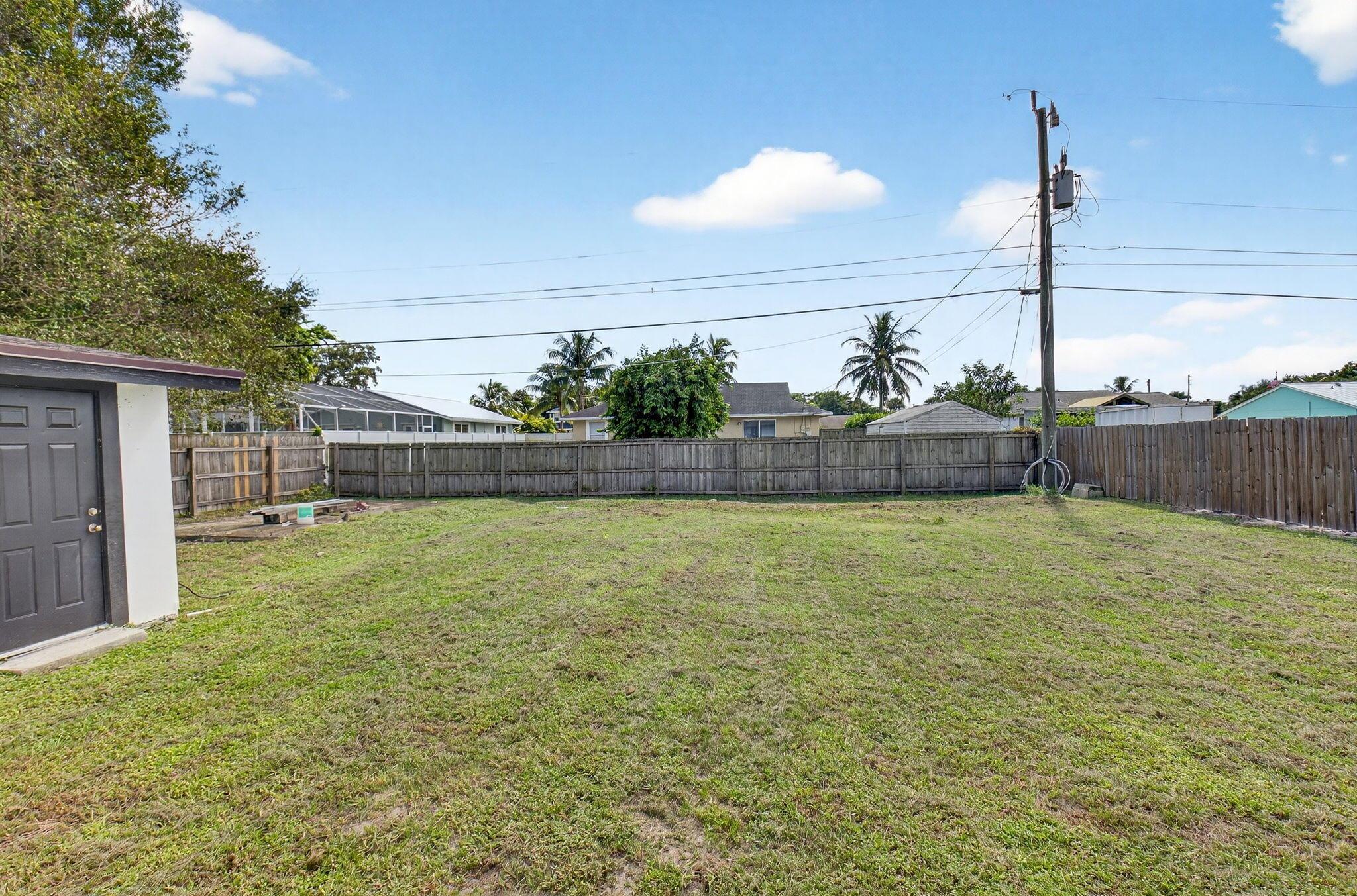 DELRAY GARDEN ESTATES - Residential