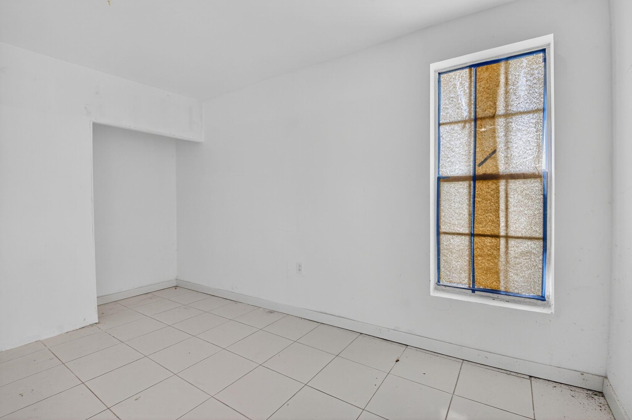DELRAY GARDEN ESTATES - Residential