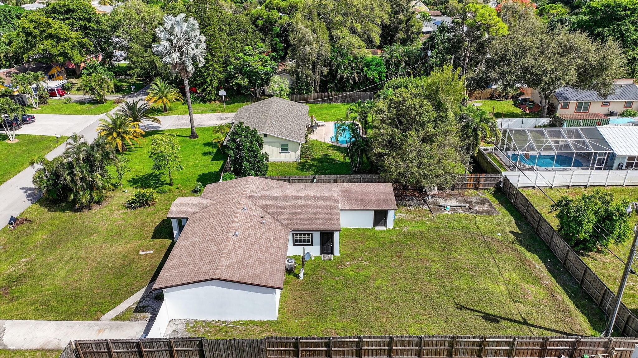 DELRAY GARDEN ESTATES - Residential