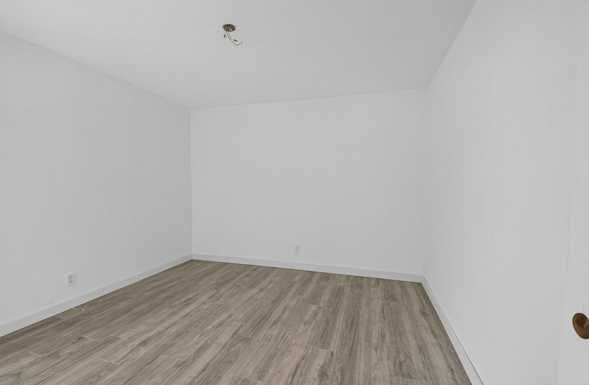 DELRAY GARDEN ESTATES - Residential