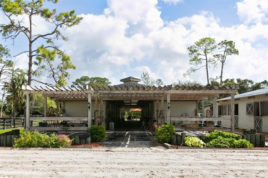 LOXAHATCHEE GROVES - Land