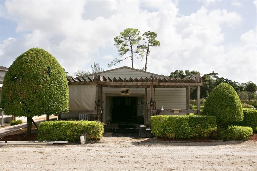 LOXAHATCHEE GROVES - Land