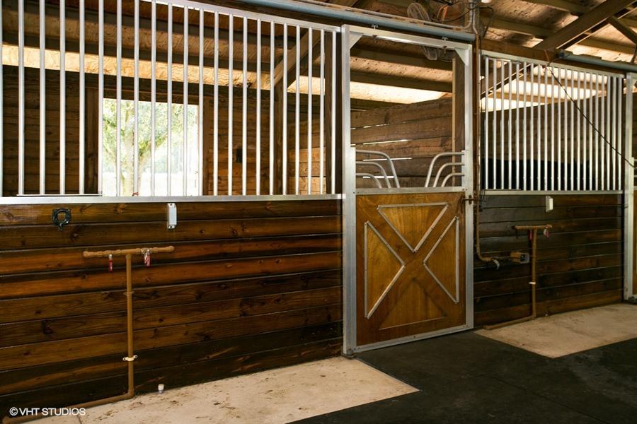 LOXAHATCHEE GROVES - Land