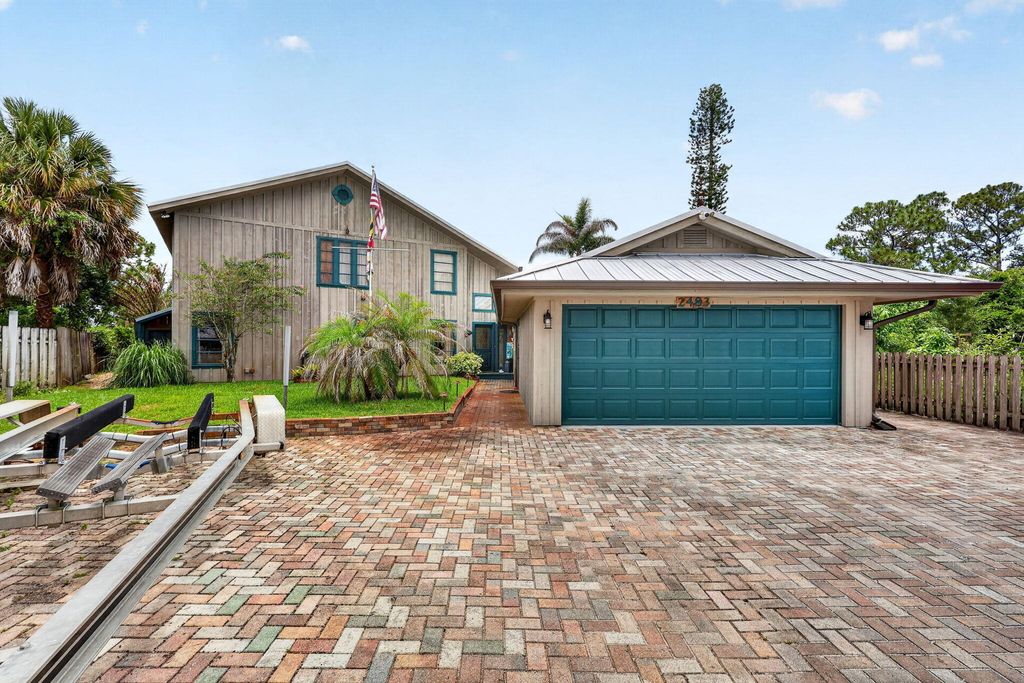 Photo of 2483 SW Murphy Road, Palm City, FL 34990 (MLS # B26035442)