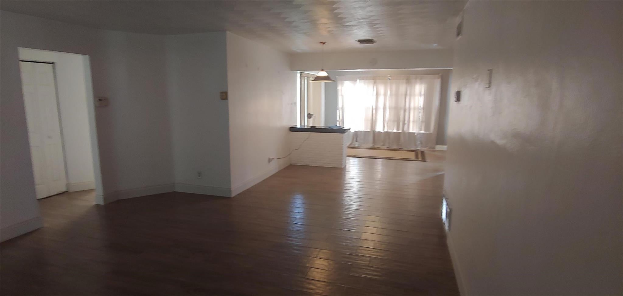 3860 NW 8th Place