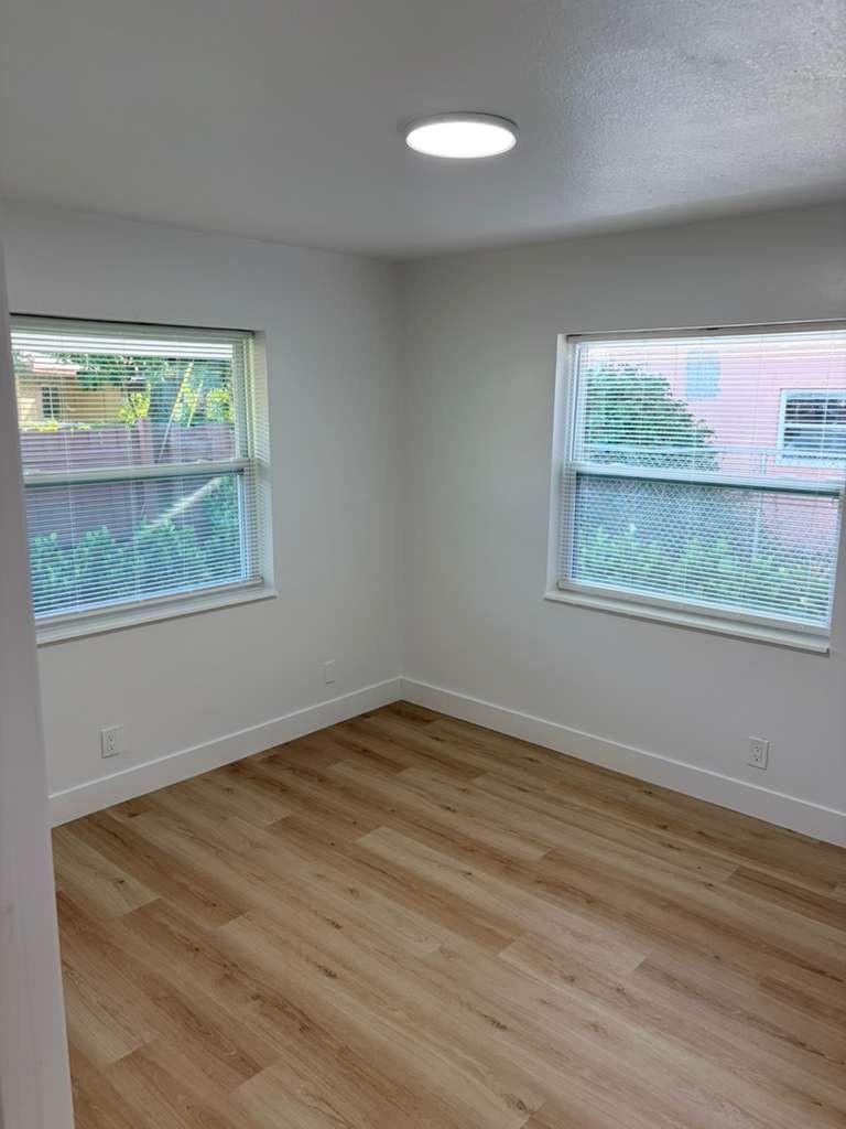 AVONDALE - Residential Lease