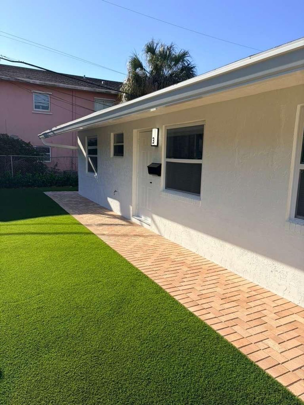 Photo of 334 SW Avondale Drive #3, Pompano Beach, FL 33060 (MLS # F10531866)