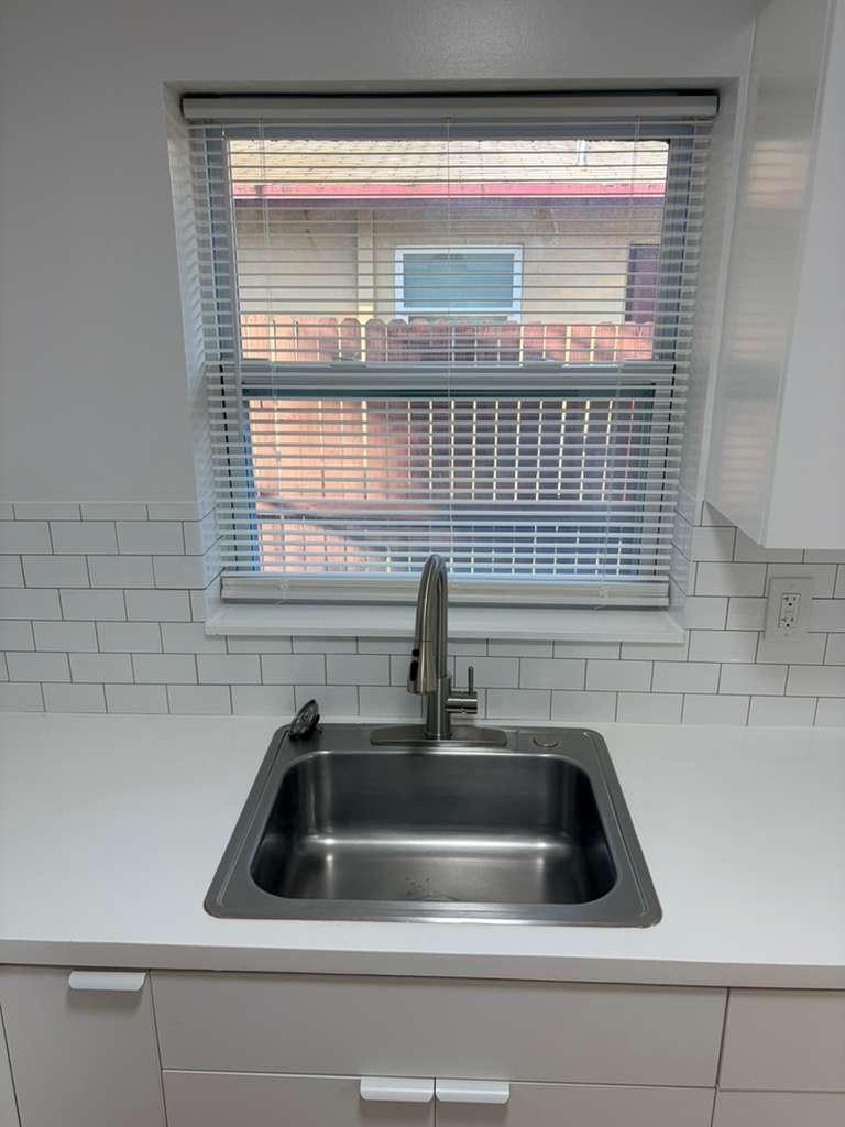 AVONDALE - Residential Lease