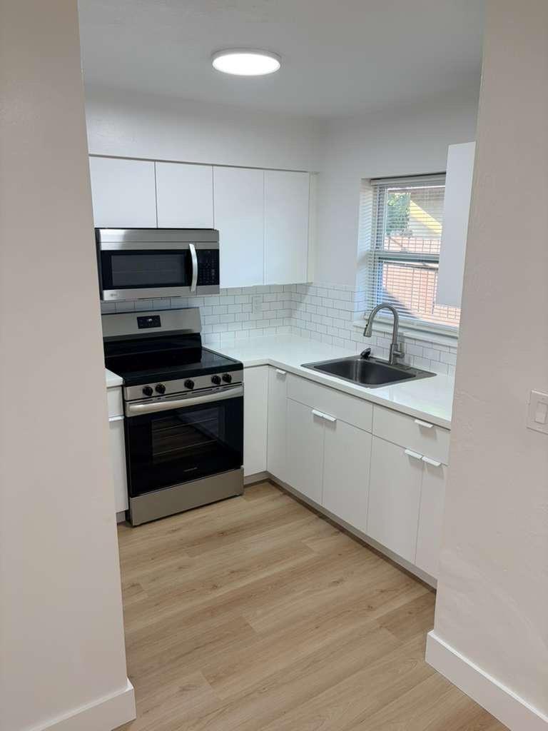 AVONDALE - Residential Lease