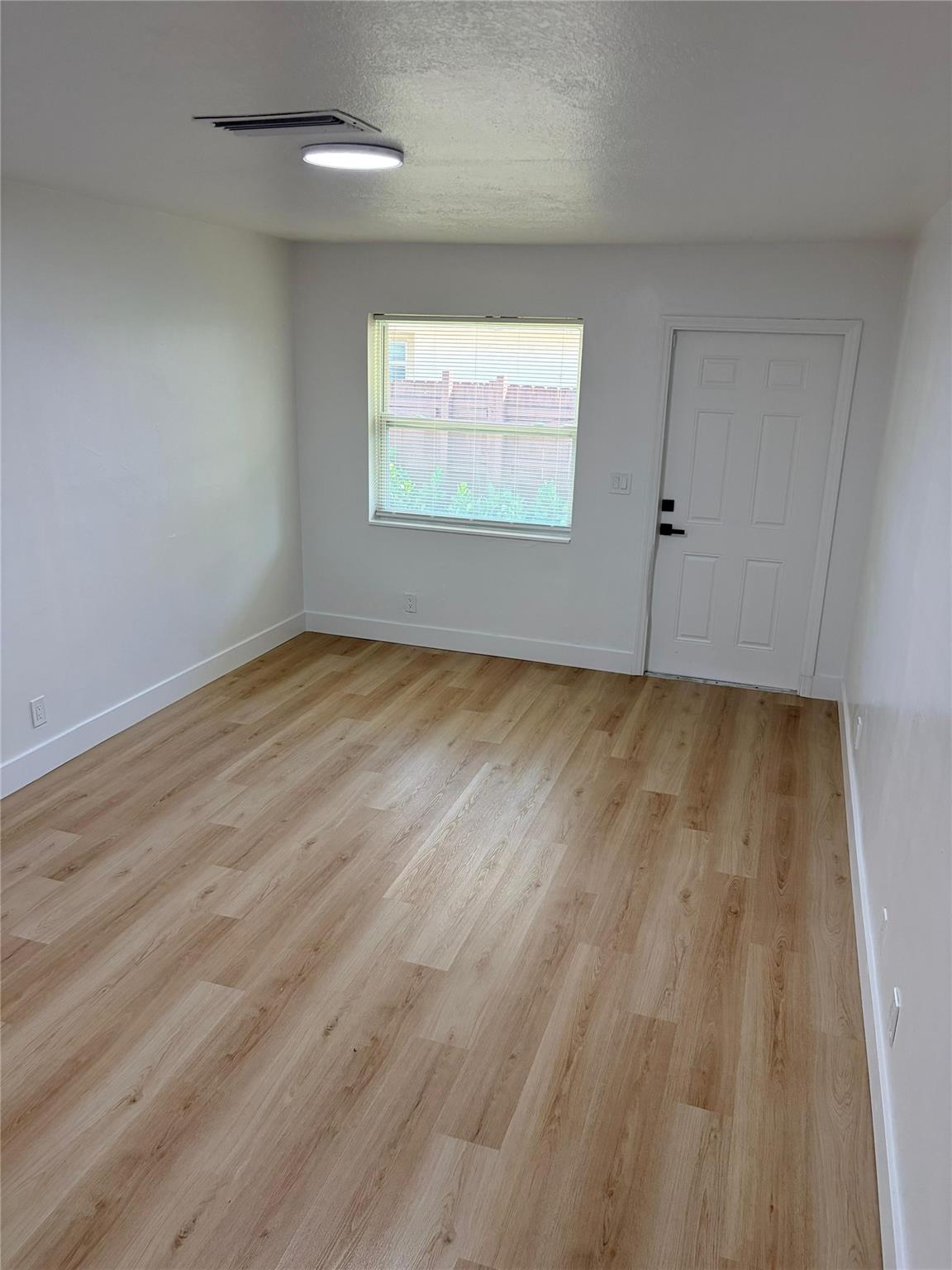 AVONDALE - Residential Lease