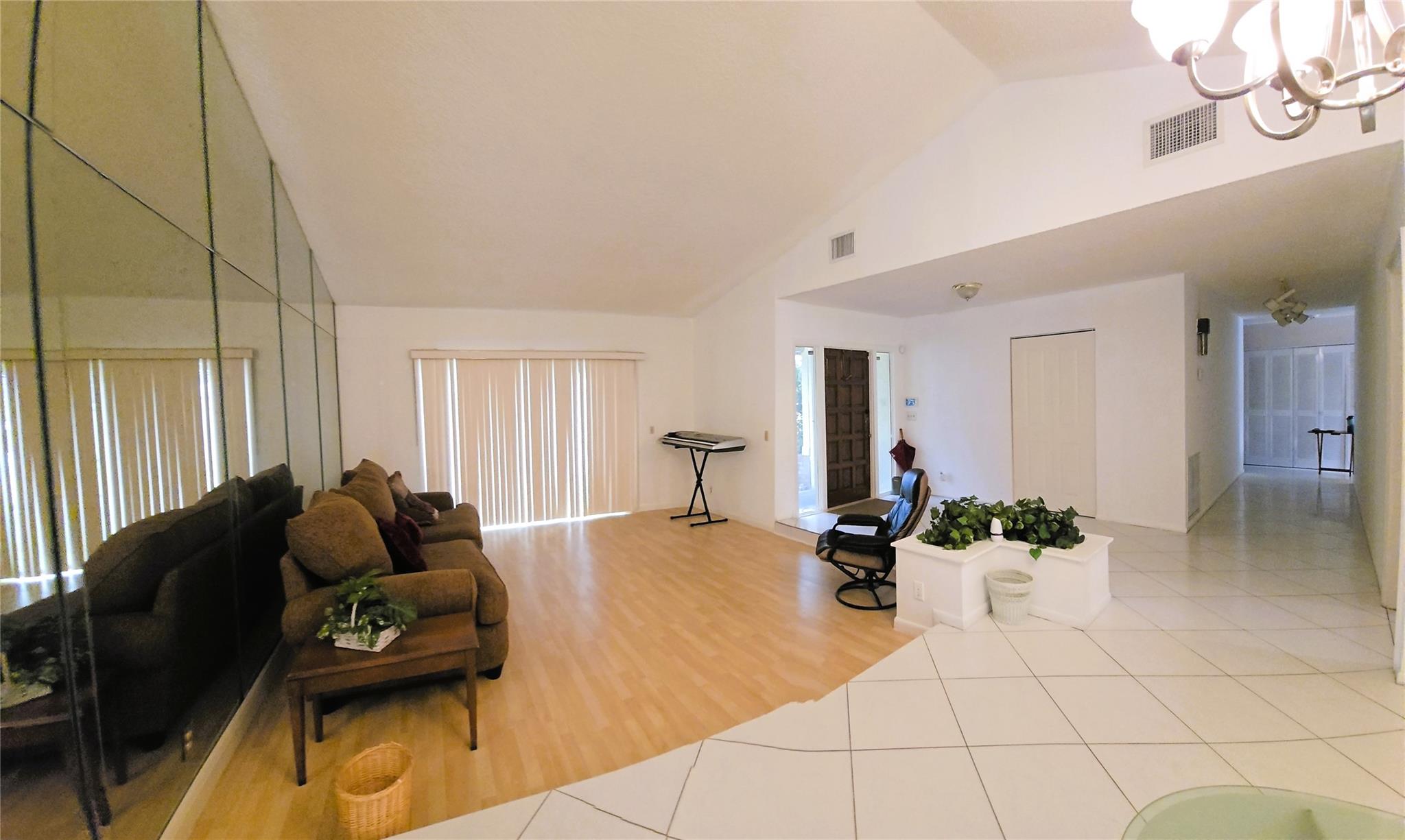 Jacaranda Lakes Sec 1 92- - Residential