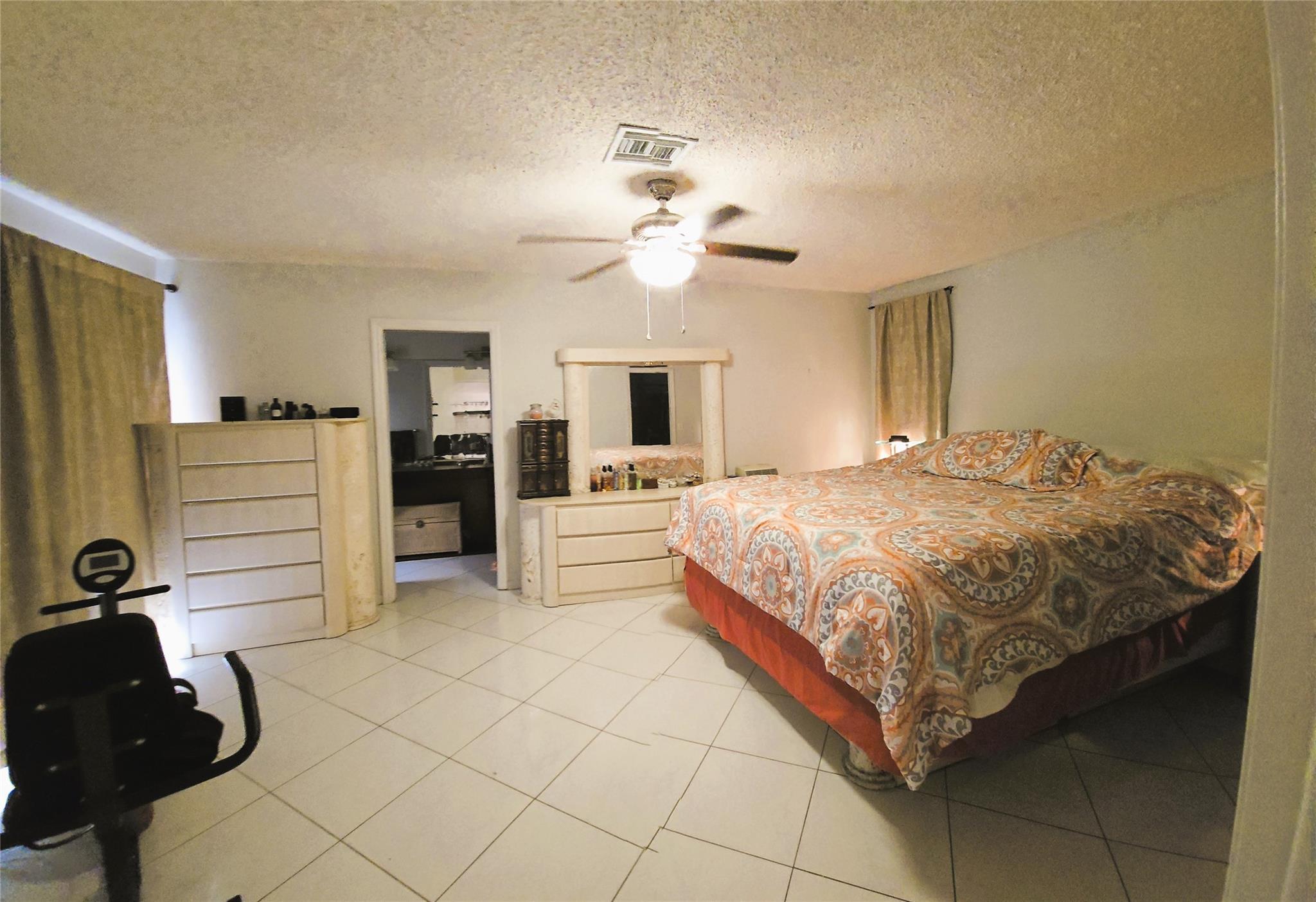 Jacaranda Lakes Sec 1 92- - Residential