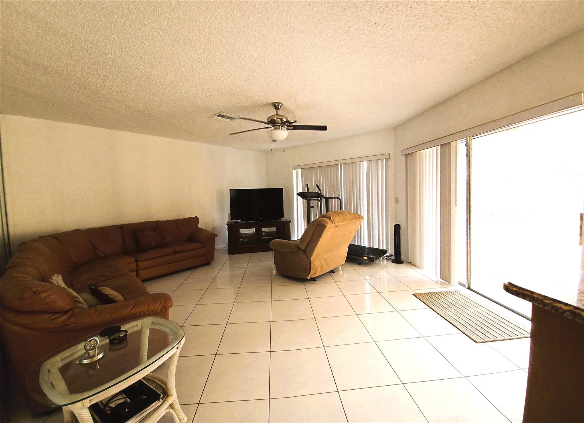 Jacaranda Lakes Sec 1 92- - Residential