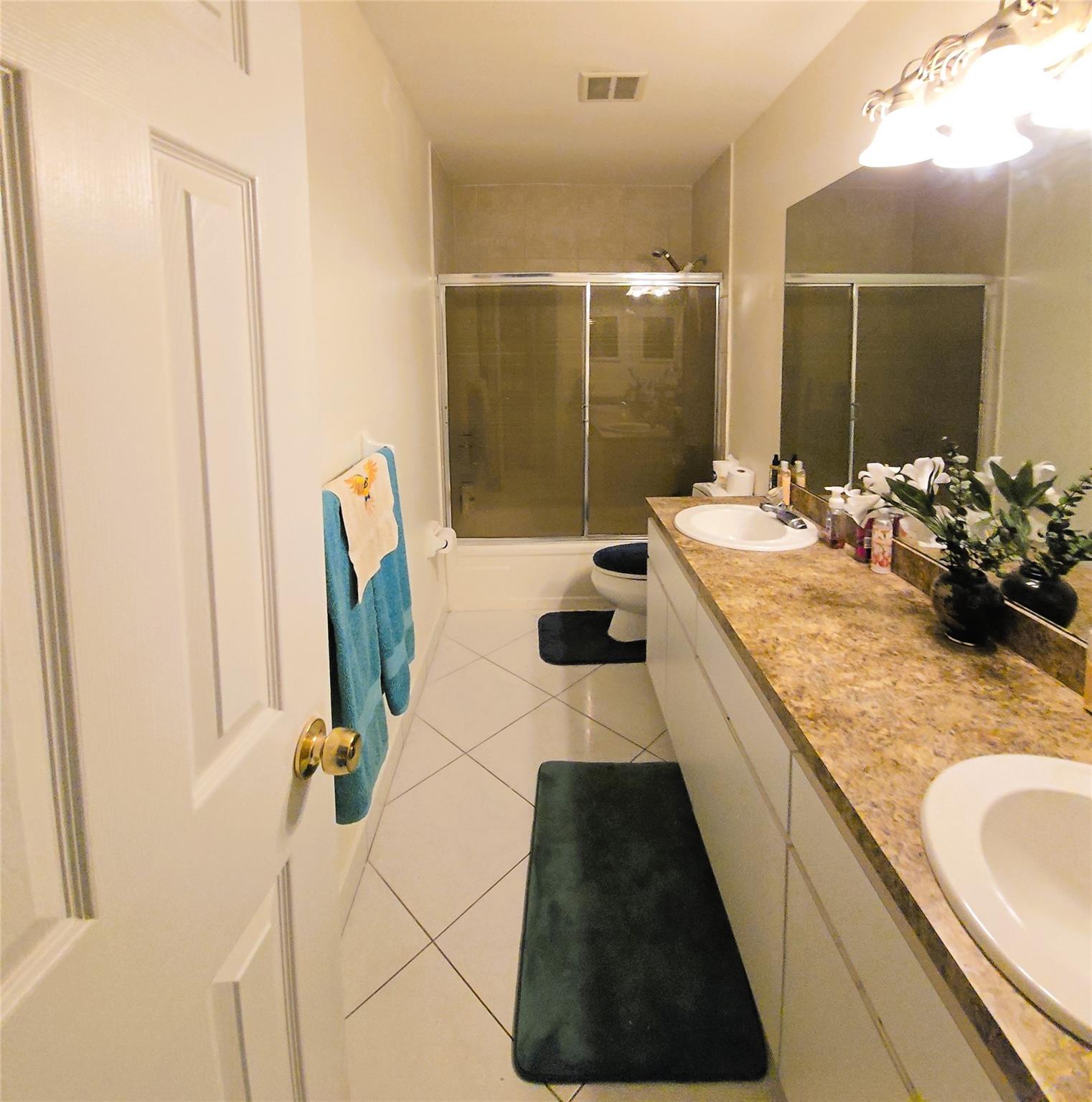 Jacaranda Lakes Sec 1 92- - Residential