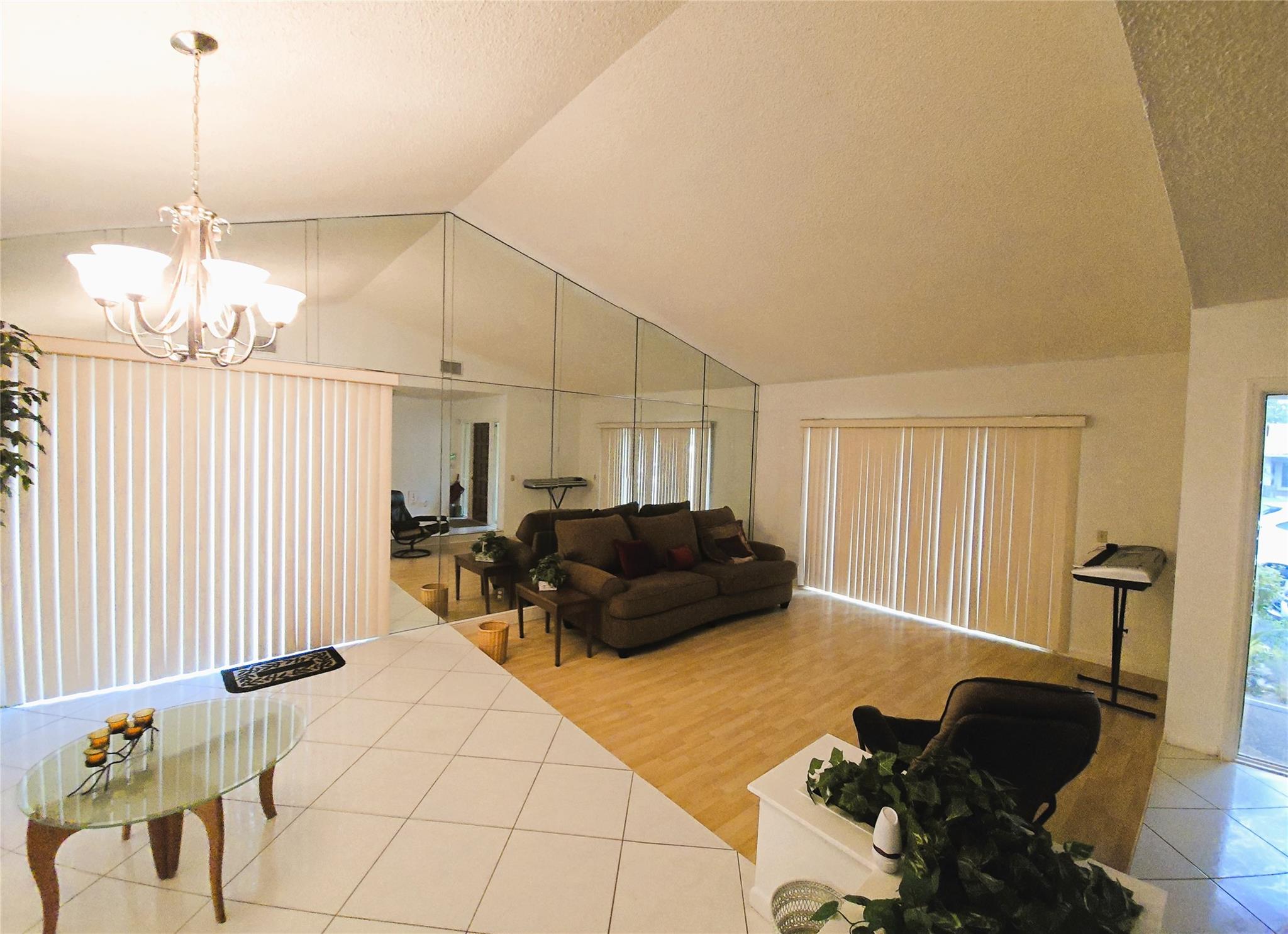 Jacaranda Lakes Sec 1 92- - Residential
